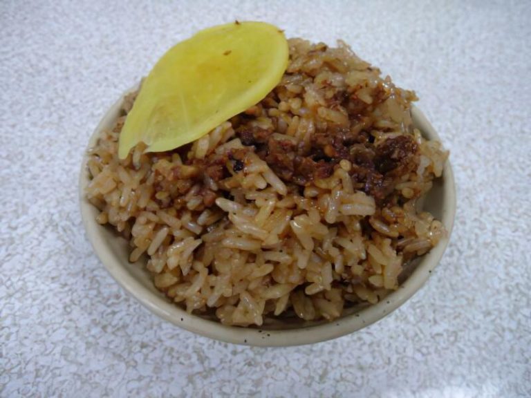 光明街油飯
