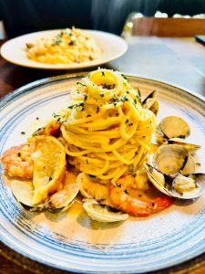 【台中‧北屯】松日咖啡 HALO CAFE｜不限時又提供插座的咖啡廳來了！
