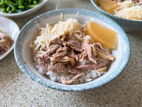 侯記鴨肉飯
