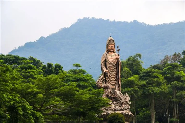 半天岩