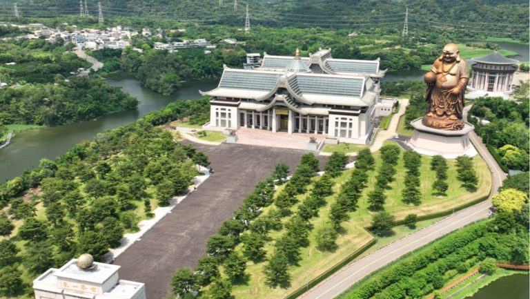 天恩彌勒佛院