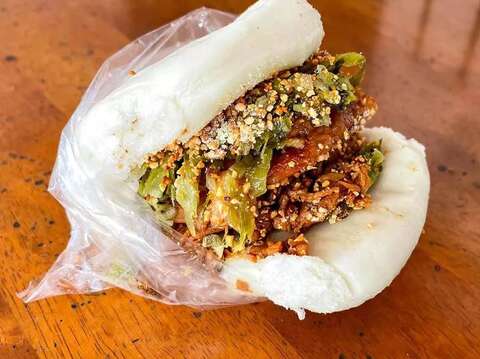 春蘭割包