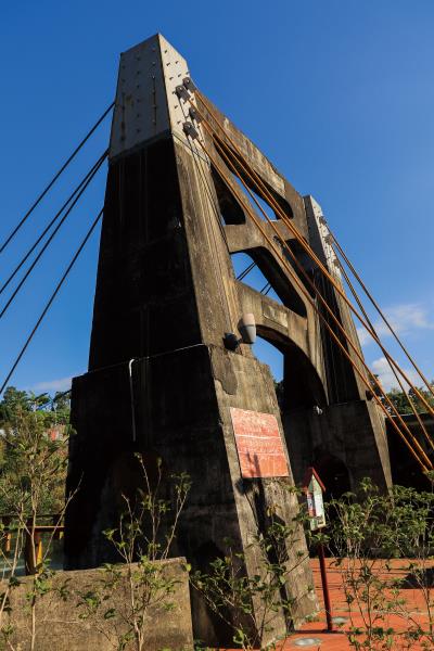 月眉吊橋