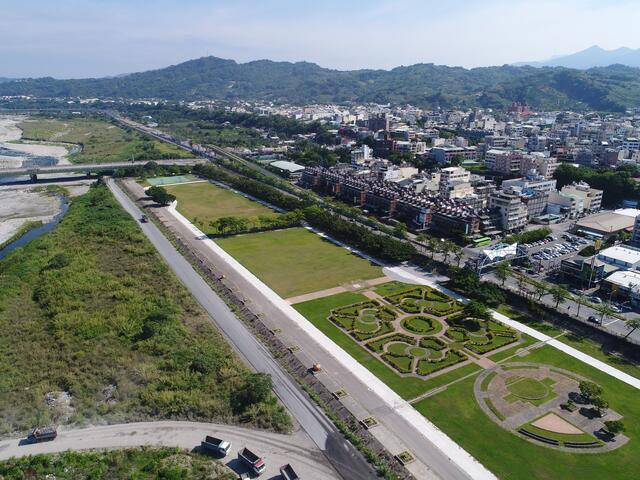 東勢河濱公園