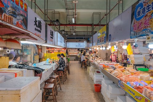 東港漁港漁產品直銷中心(原華僑市場)