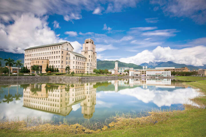 東華大學