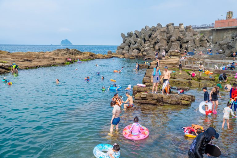 海興游泳池