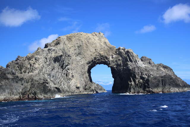 綠島樓門岩
