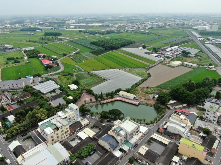 藍光水塘