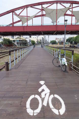 西臨港線自行車道