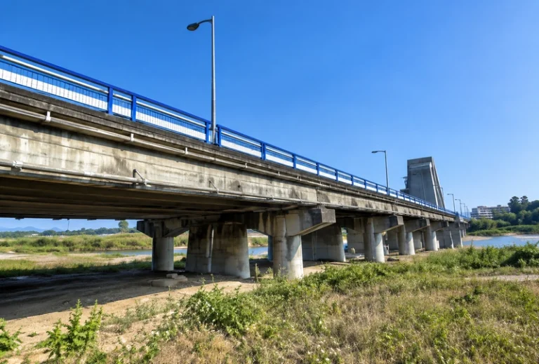 軍輝橋