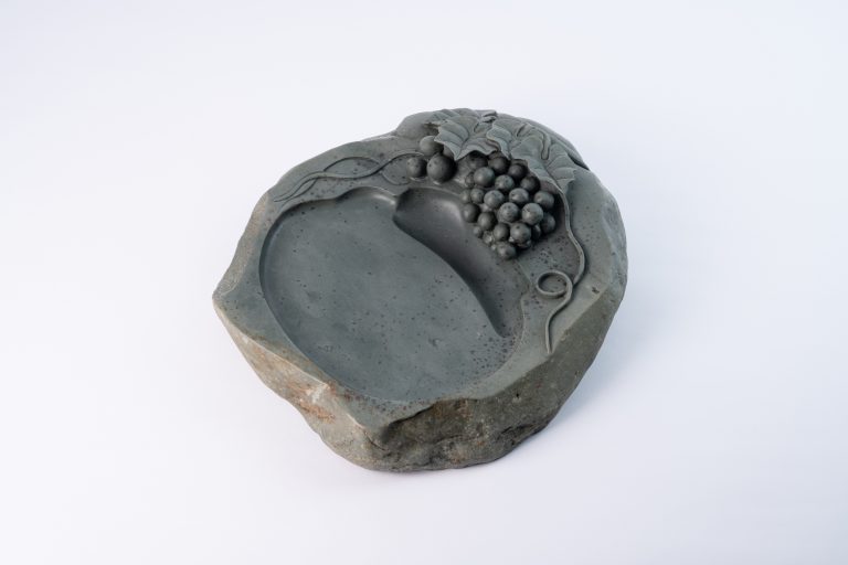 鮮甜欲滴(董坐石硯)
