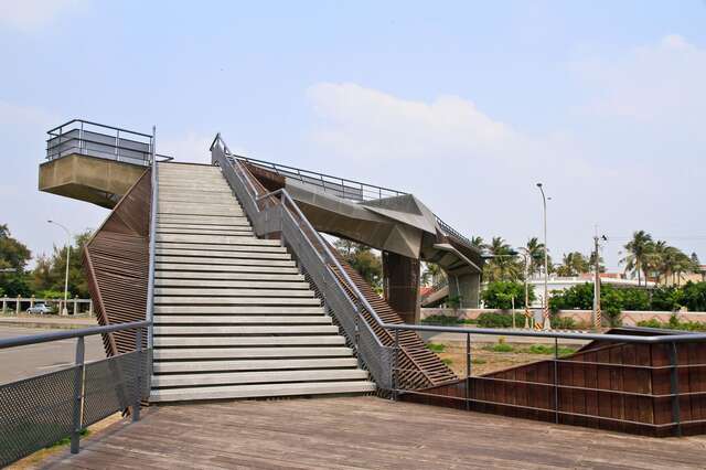 鯤喜灣文化園區-海景天橋(龍崗天橋)