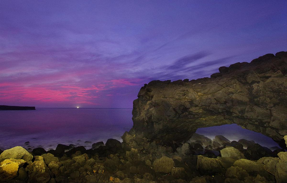 鯨魚洞