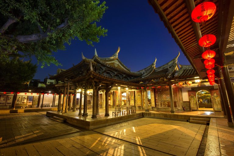 鹿港龍山寺