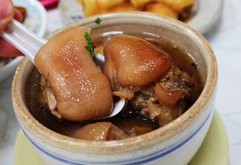 【高雄岡山】岡山燉補湯大本營．上品藥膳美食．桑尼瘦不了