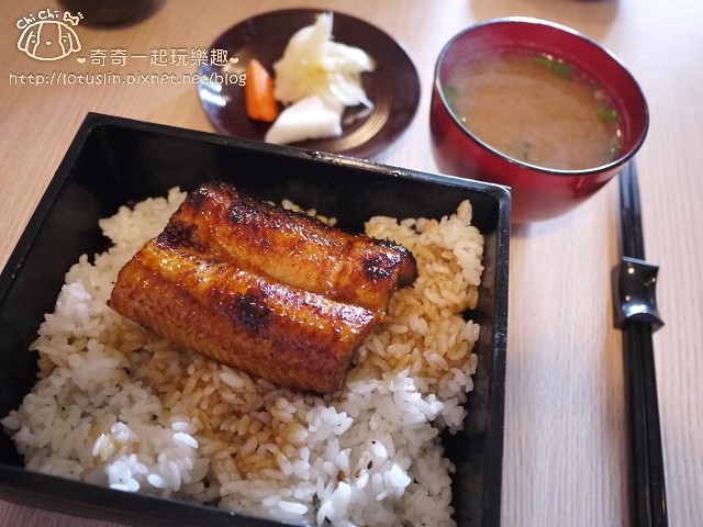鰻丼作
